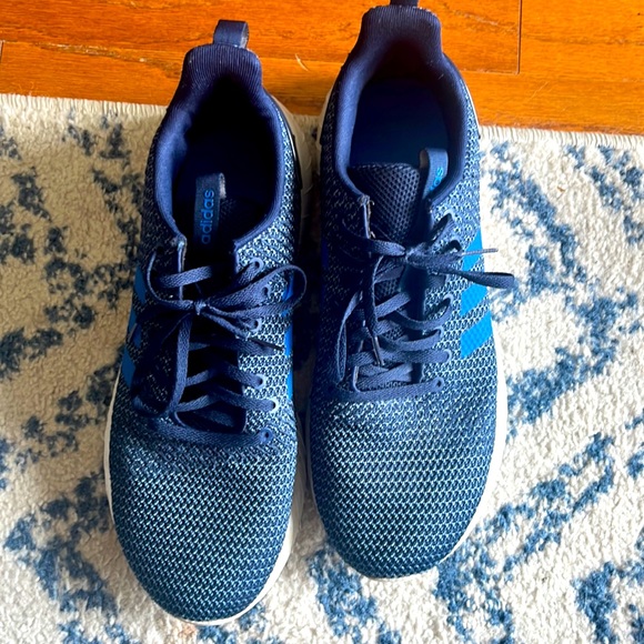 Size 12 adidas shoes - Picture 1 of 3